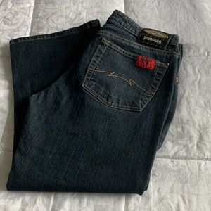 🔻Ladies Y2K Parasuco jean Capris in excellent condition🔻